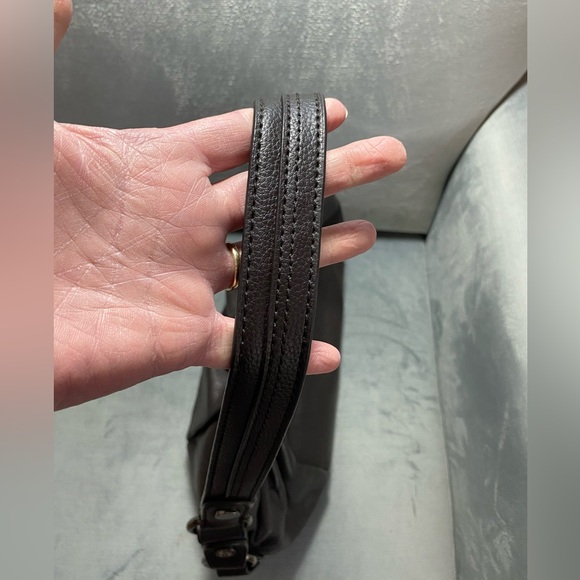 EUC Simply Vera brown pleated pebble leather shoulder hobo bag 14“ x 8.5“ x 2“ - Picture 10 of 17